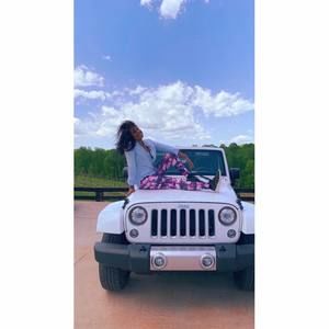 Meet your Posher, Tomoko